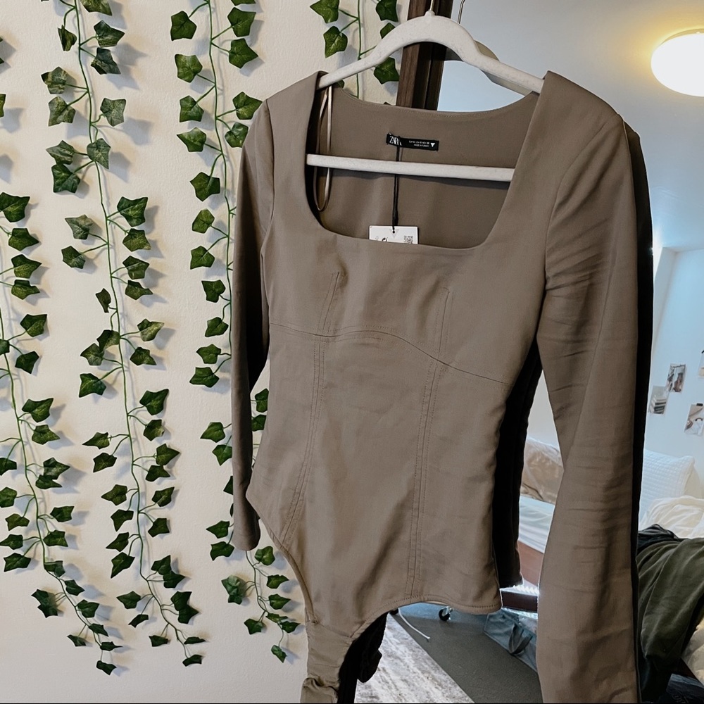 ZARA SQUARE NECK BODYSUIT 🤎